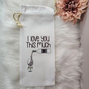 White Wine Bottle Gift Bag with Heart And Bow Ribbon Design